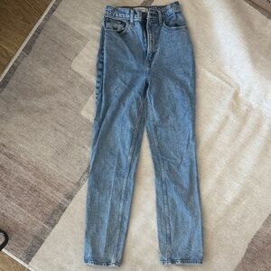 Abercrombie & Fitch The 90’s Straight Ultra High Rise (Curve Love)